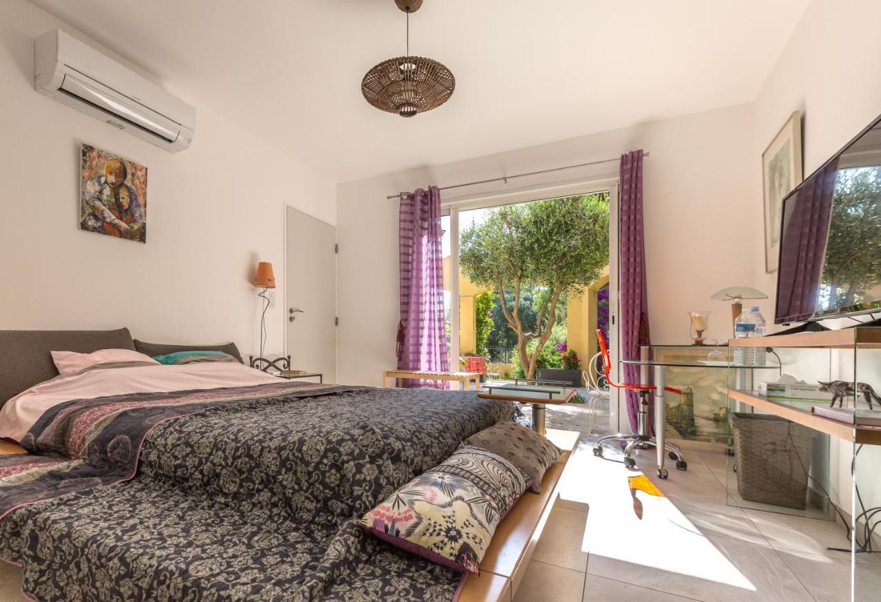 Villa De La Terre Blanche Sanary-sur-Mer Dış mekan fotoğraf